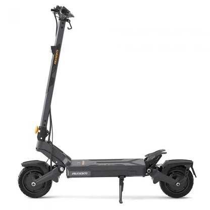 Składana hulajnoga elektryczna Ausom DT2 Pro, 2*1100W, 68km/h, bateria 52V 23,4Ah, wykorzystuje technologię podwozia lotniczego